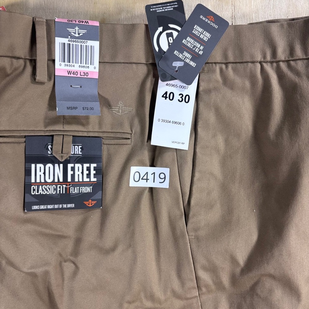 Dockers Signature Khaki Iron Free Classic Fit Flat Front Pants 40x30 46965-0007
